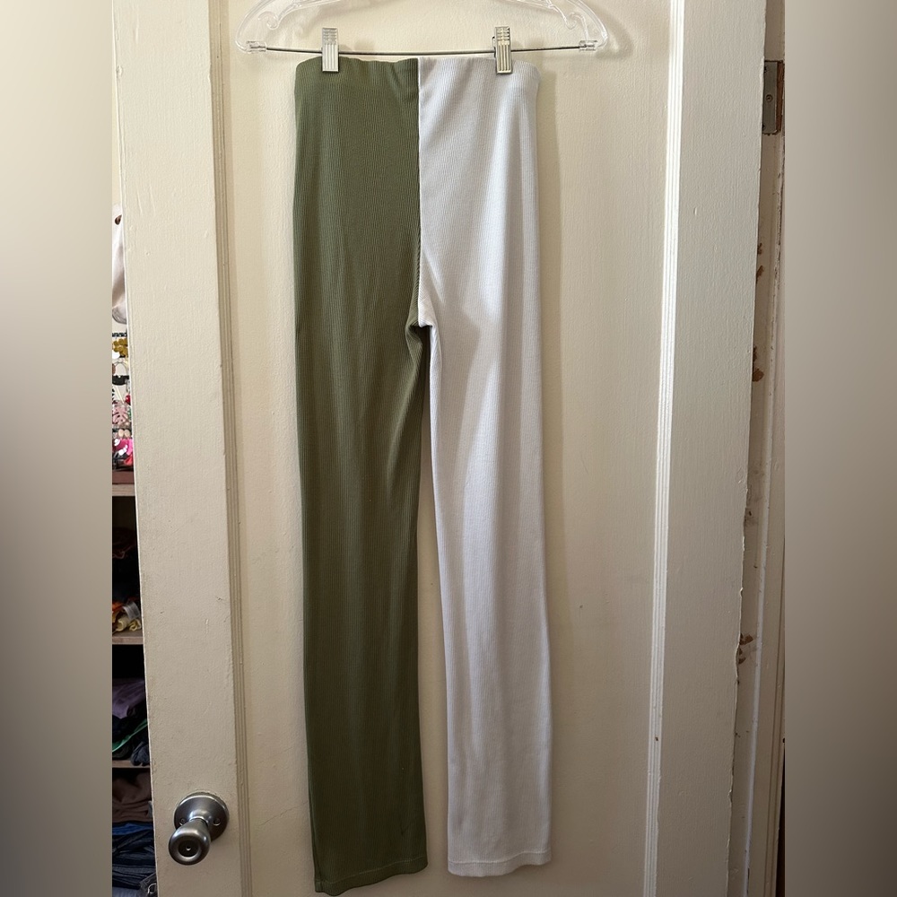 Color-block pants
